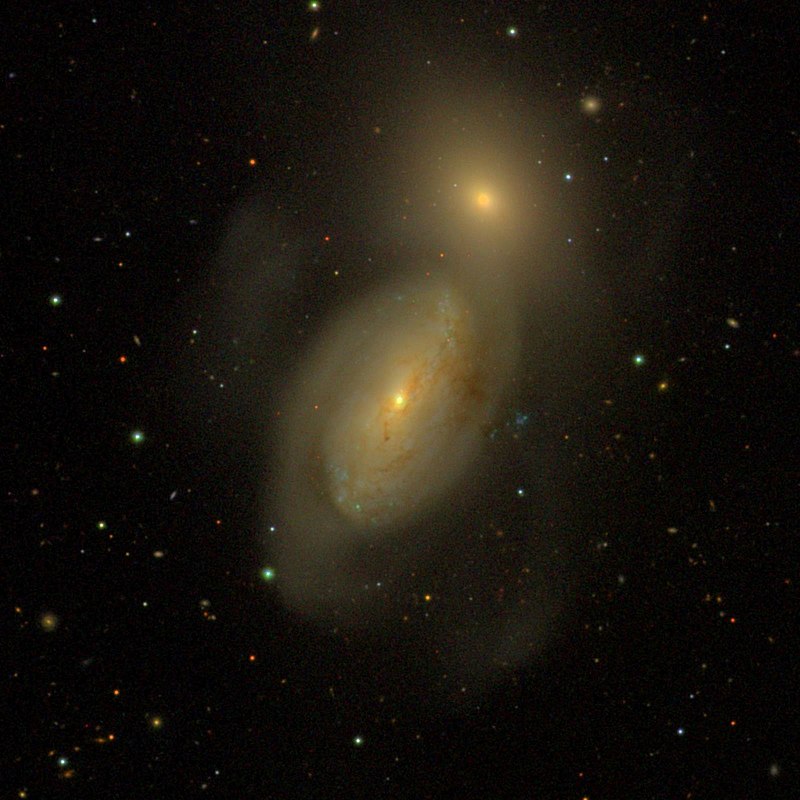 NGC 3226 i 3227 . Źródło: Sloan Digital Sky Survey