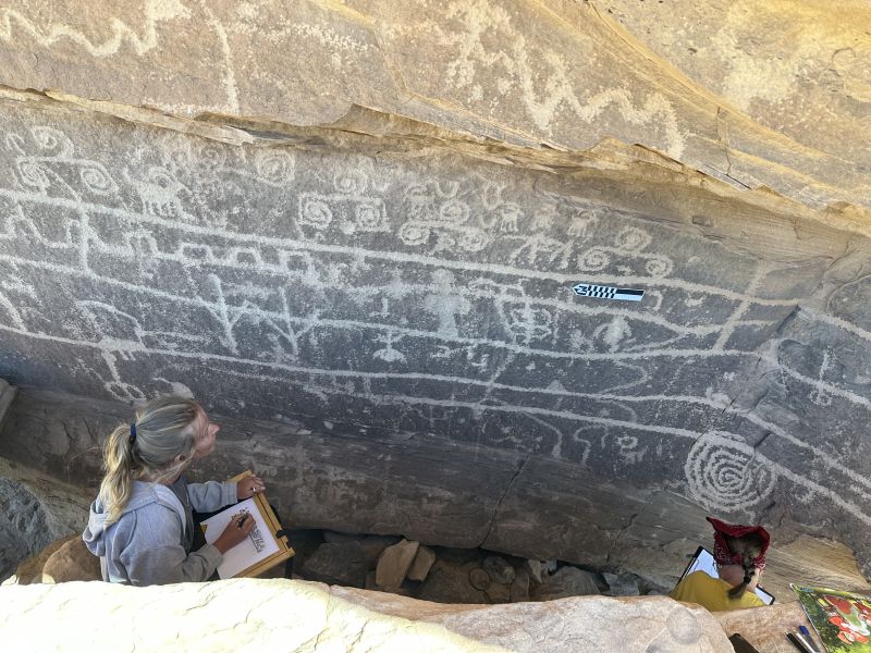 Wśród dzieł dawnej sztuki Pueblo archeolodzy odkryli serię spiral, które mogły być używane jako kalendarz.