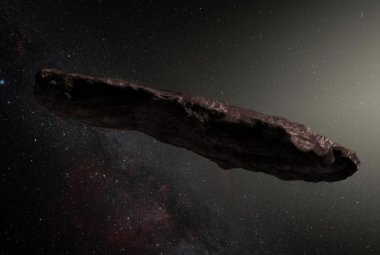 Wizja artystyczna planetoidy ‘Oumuamua