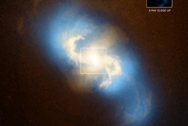 Para supermasywnych czarnych dziur została po raz pierwszy wykryta w spiralnej galaktyce NGC 3393, położonej "zaledwie" 160 milionów lat świetlnych od Ziemi. Źródło: X-ray: NASA/CXC/SAO/G.Fabbiano et al; Optical: NASA/STScI