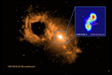 Wizja artystyczna: supermasywne czarne dziury modyfikują rozkład gęstego gazu w centralnych regionach galaktyk.