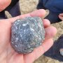 Fragment meteorytu z planetoidy 2024 BX1 znaleziony przez polską ekipę, fot. Filip Nikodem